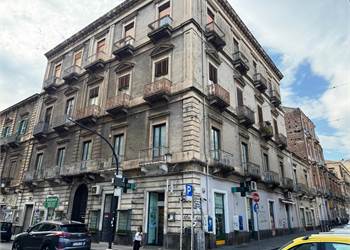 Negozio in via Umberto